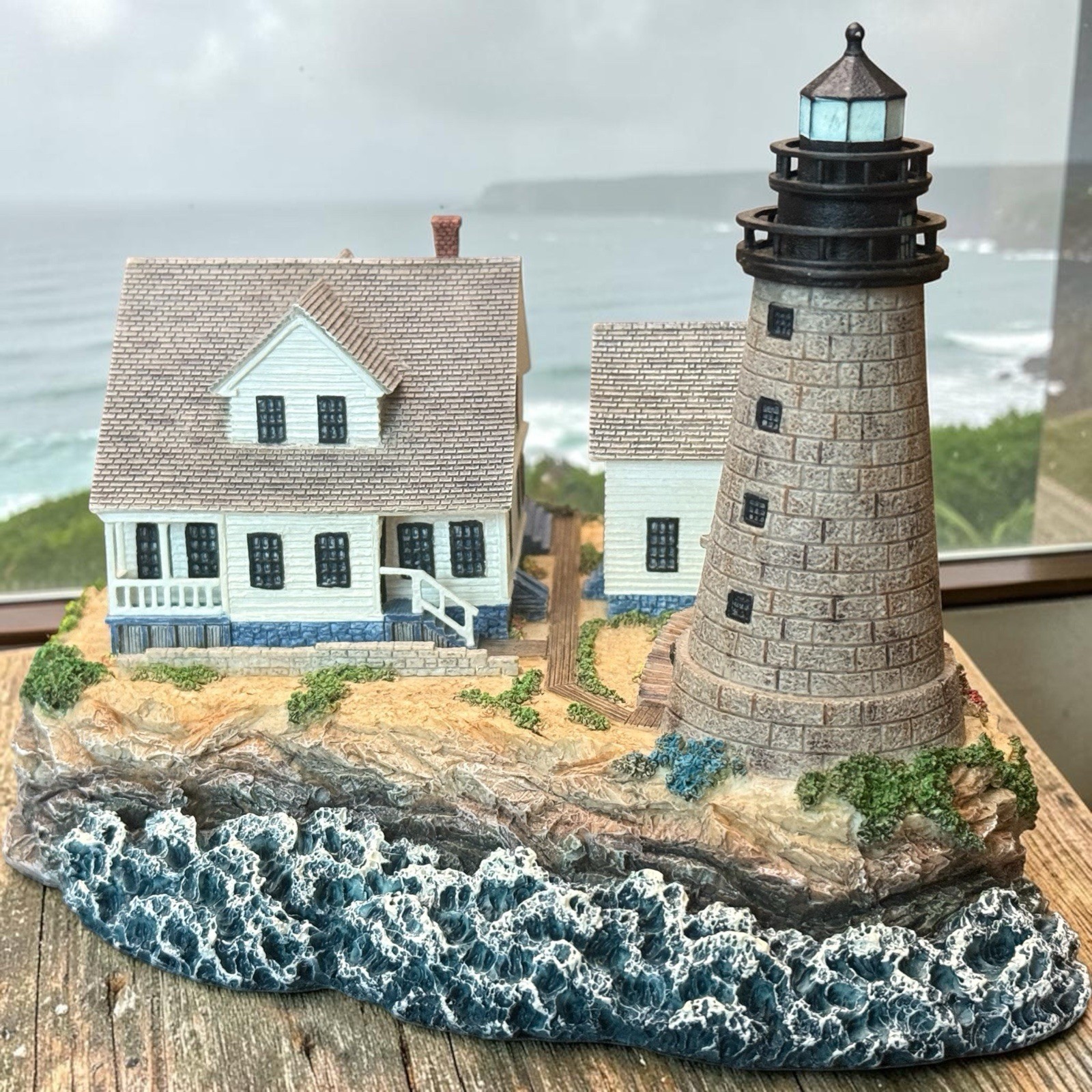 Rare Harbour Lights Mount Desert Lighthouse Maine HL#564 W/ Box & COA