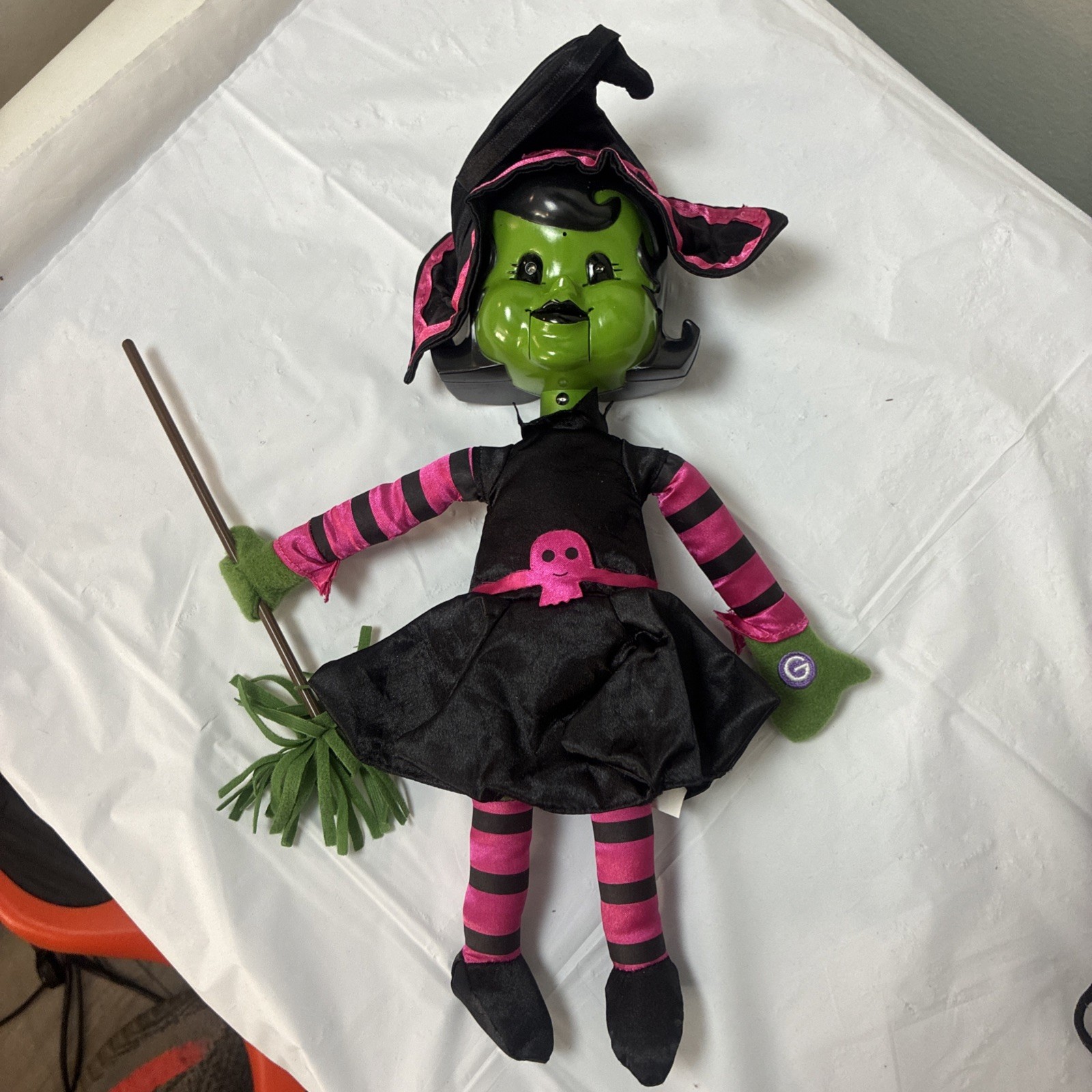Rare Gemmy Witch Treater Greeter Vintage Halloween Target Exclusive Tested Works