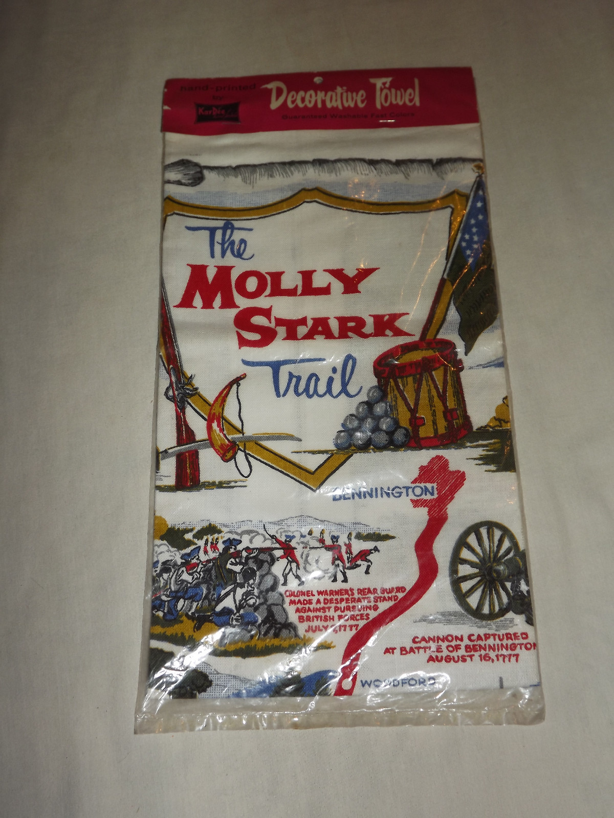 VINTAGE KITCHEN 1950S  MOLLY STARK TRAIL REVOLUTIONARY WAR DECORATIVE TOWEL NOS