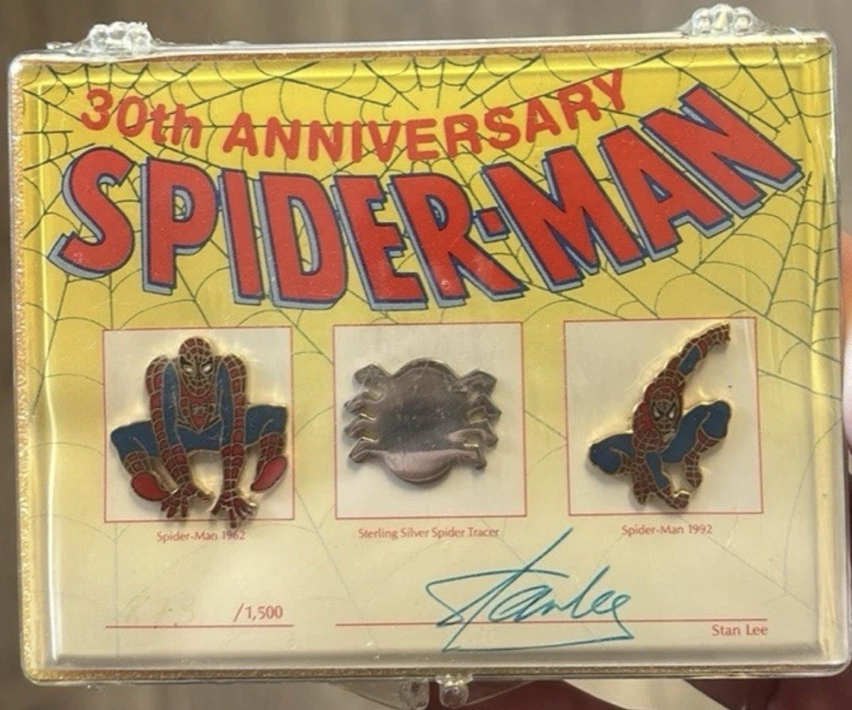 Rare 1992 Stan Lee Auto 30th Anniversary Pin set SEALED /1500