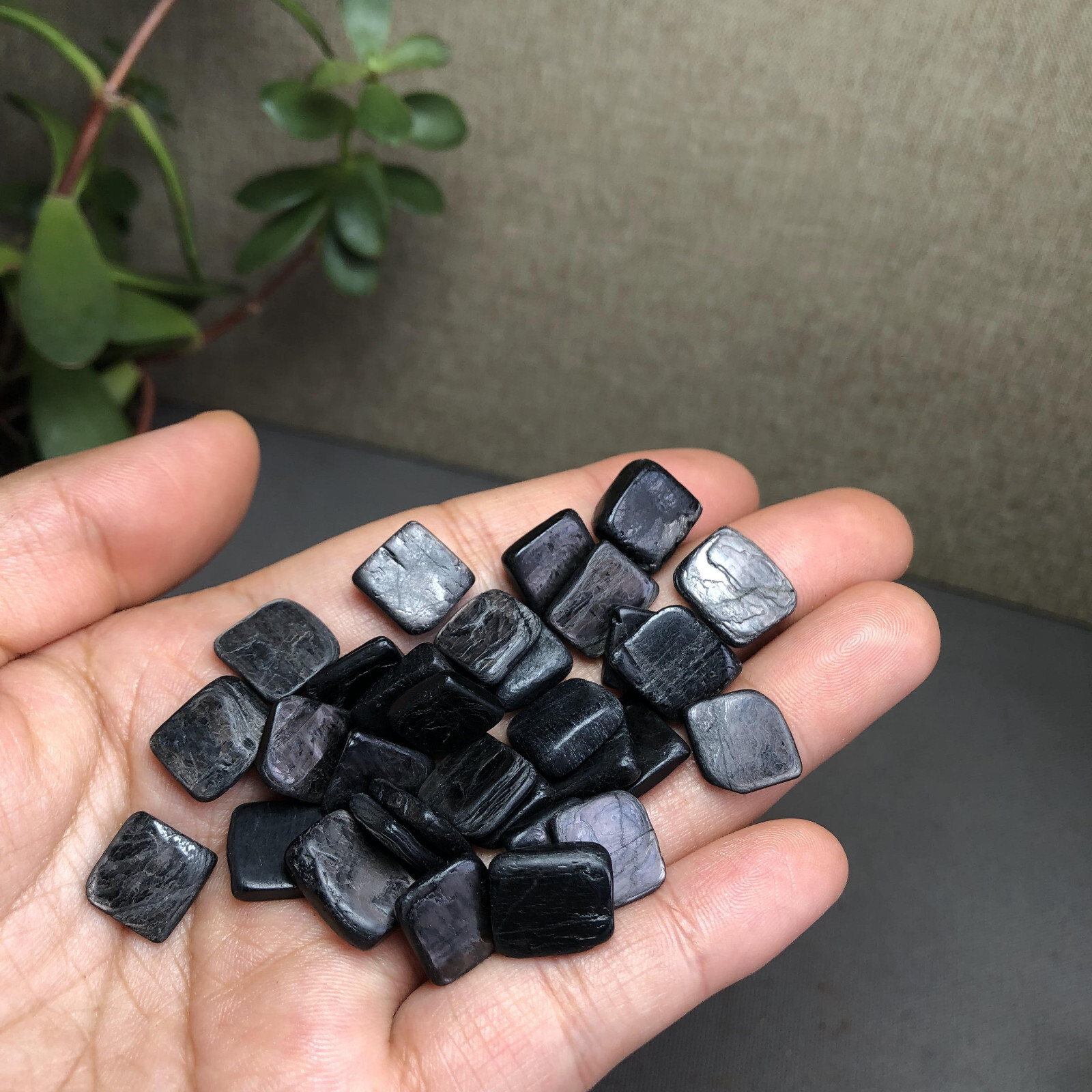 30Pcs NATURAL Golden mica Phlogopite gemstone quartz crystal Specimen 37g A1025 30Pcs NATURAL Golden mica Phlogopite gemstone quartz crystal Specimen 37g A1025