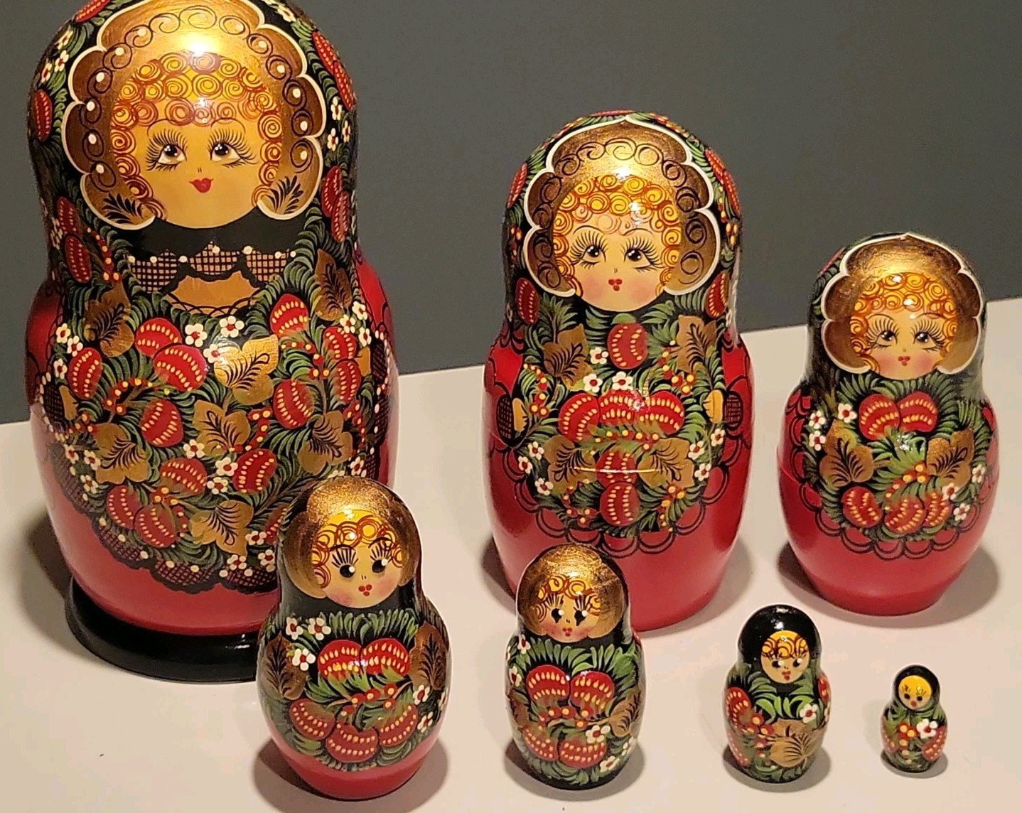 Set Of 7 Russian Matryoshka Nesting Dolls, Hand-Painted Multi-Colored Floral-VG