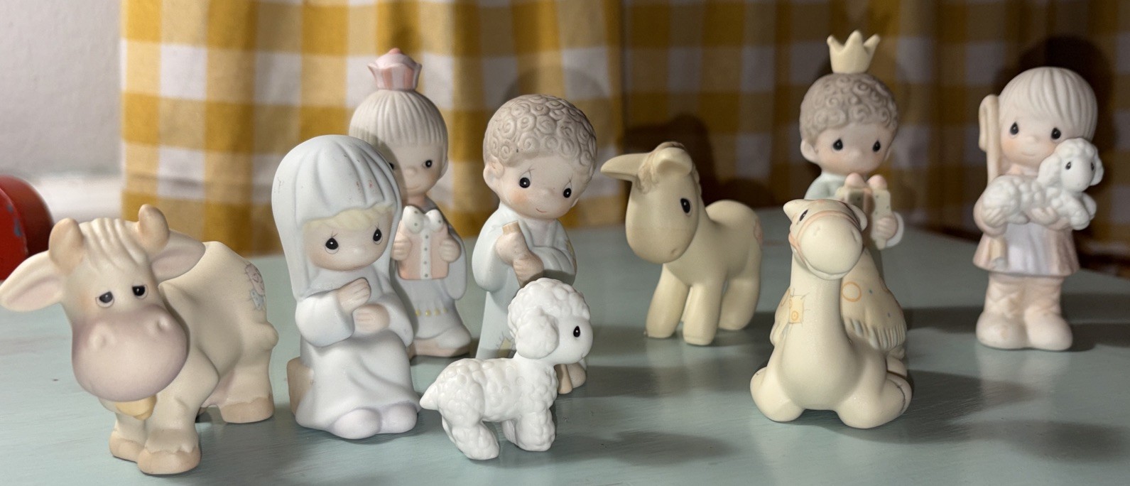 Enesco Precious Moments Come Let Us Adore Him 9 Piece Nativity 1982 missing 2