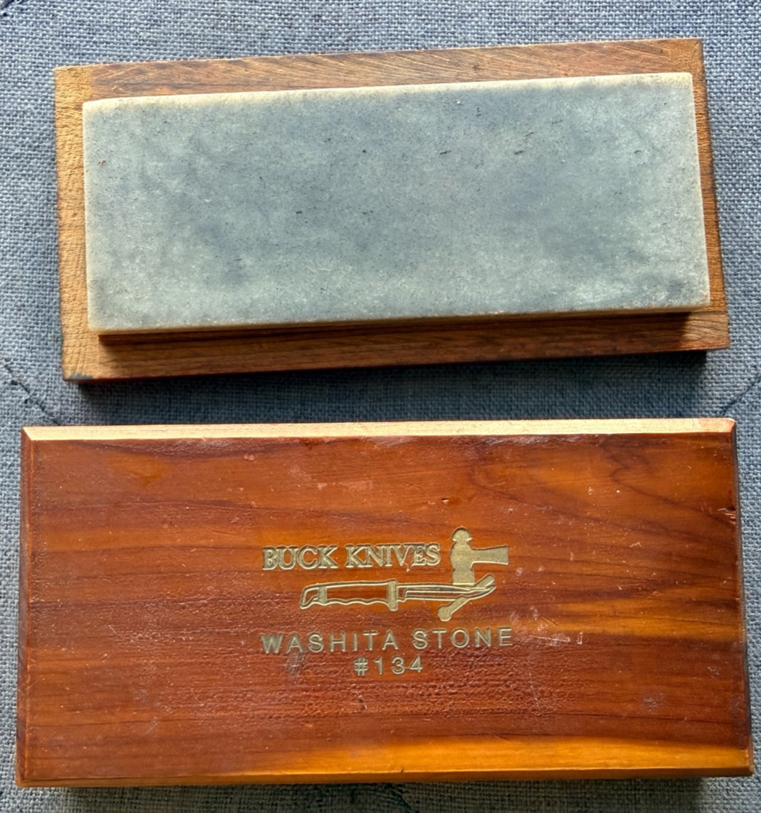 Vintage Buck Knives Washita Stone #134 Whetstone In Original Cedar Box 1970s