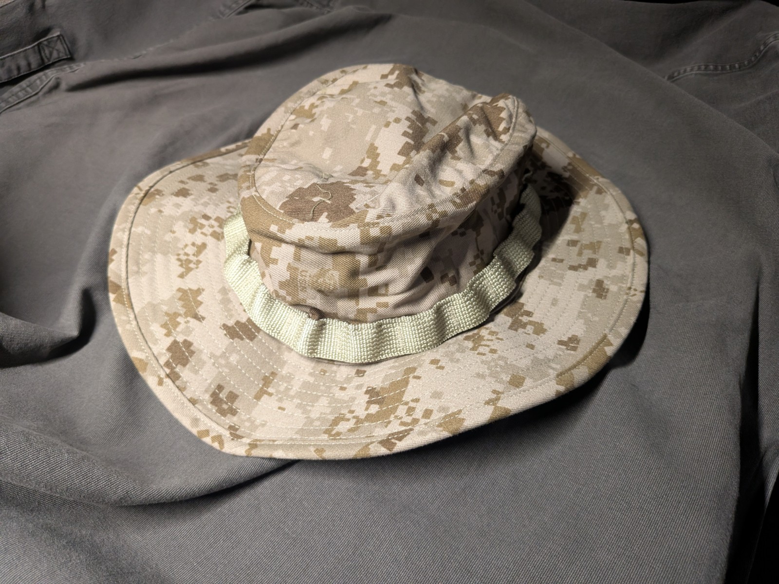 NEW US NAVY NWU Type II AOR1 Desert Boonie Cover size Medium NEW US NAVY NWU Type II AOR1 Desert Boonie Cover size Medium