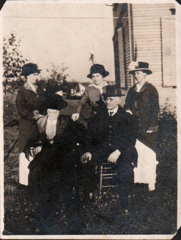 Antique 1910s Black & White Family Portrait Photograph Vintage USA