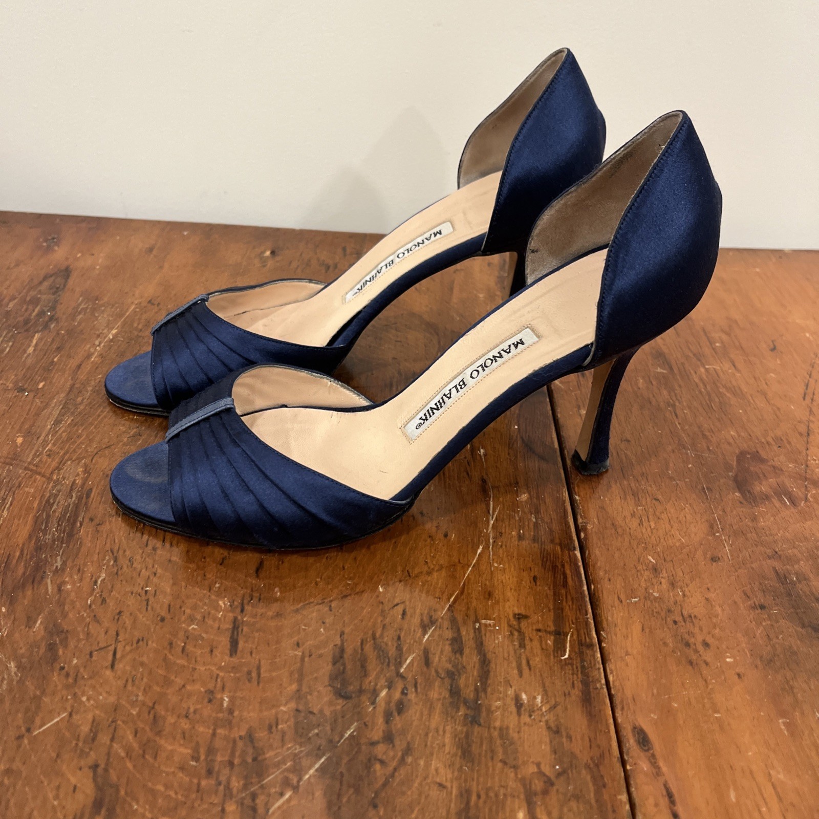 MANOLO BLAHNIK d’Orsay Navy Blue Satin Silver Pumps 37.5  Wedding, Authentic