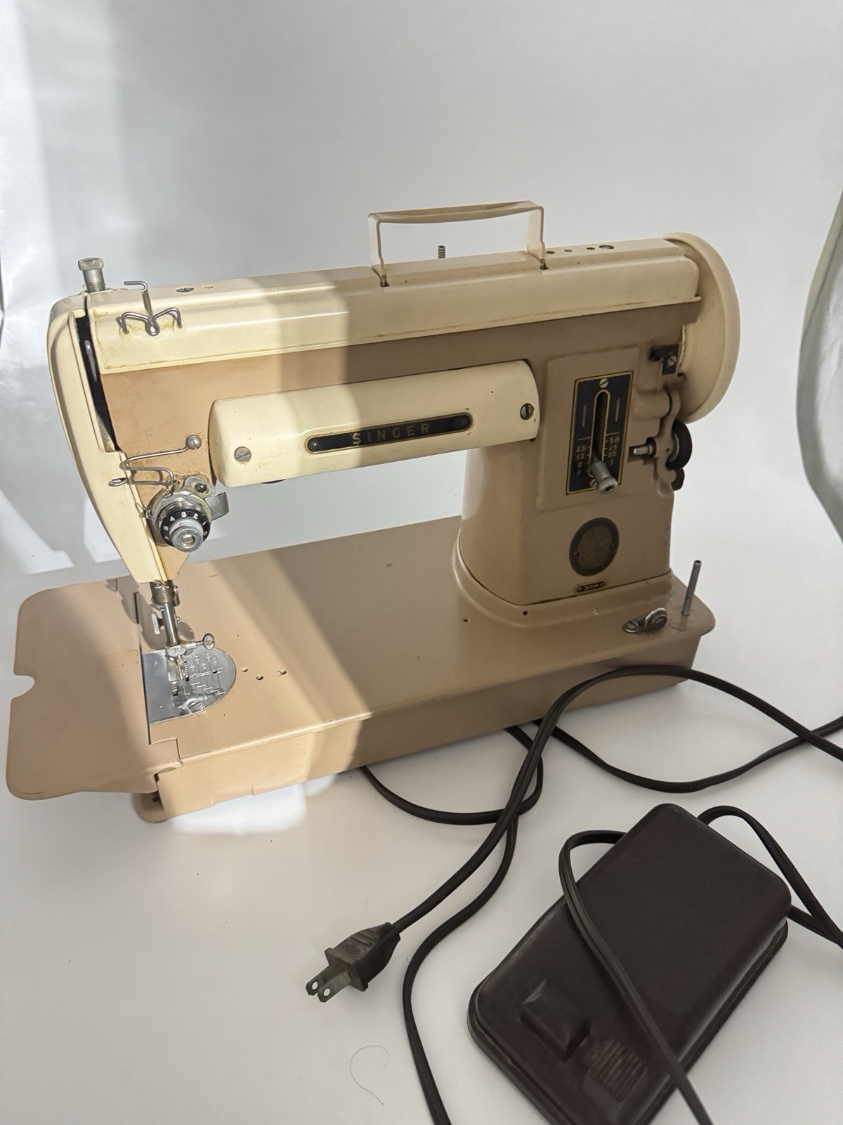 Vintage Singer 301A Sewing Machine , Case & Foot Pedal. Runs