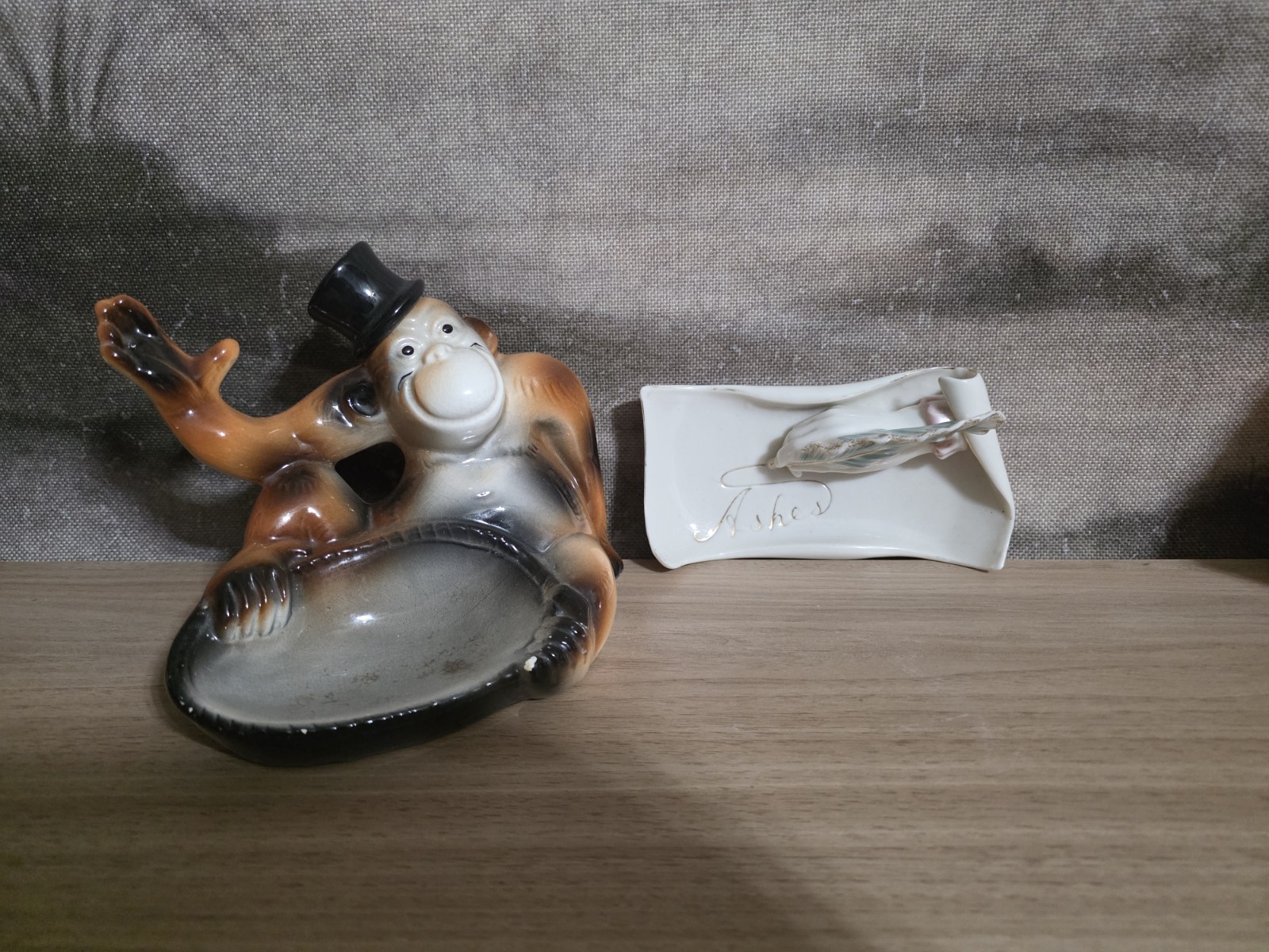 Vintage 1961 Cal Themes Inc. U.S.A. Ceramic Monkey Men’s Dresser Caddy/ ash tray