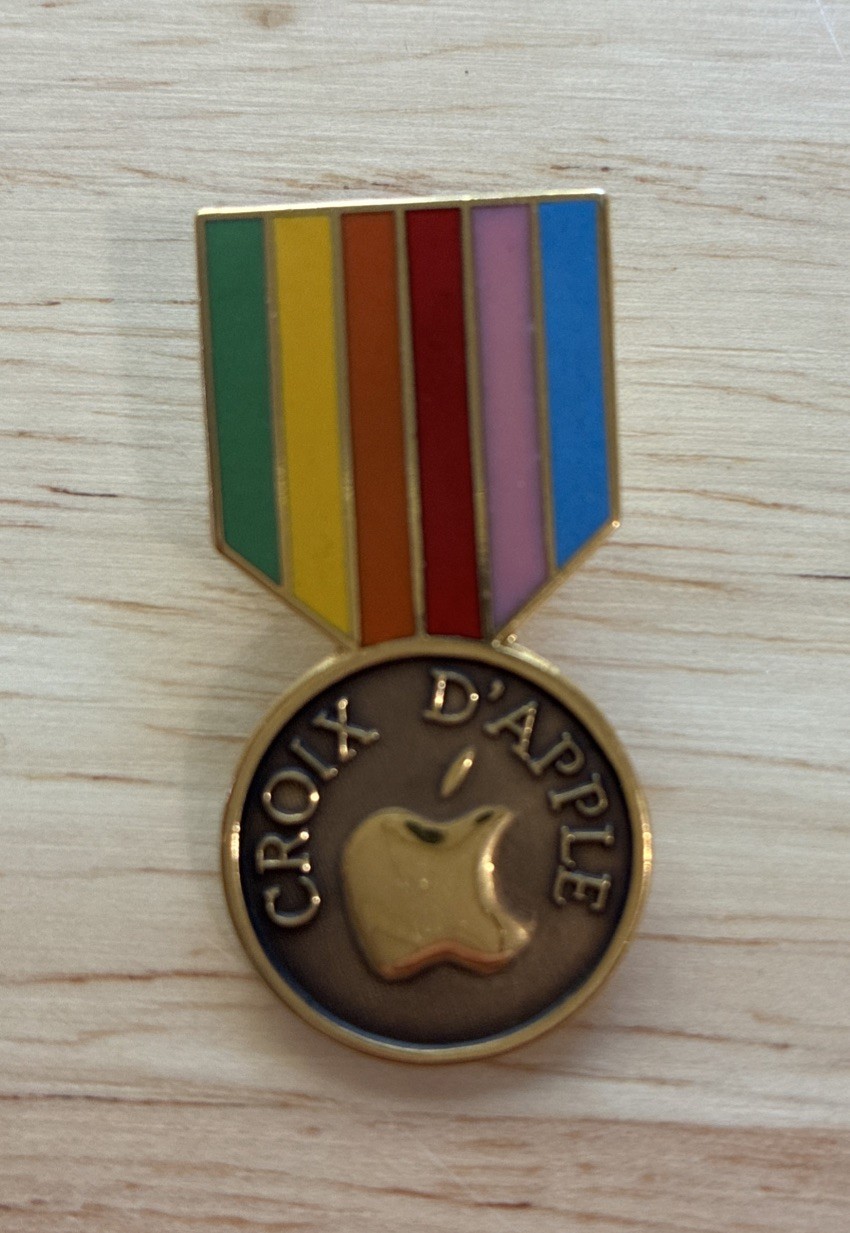 Vintage 1980’s Apple \'Croix De Apple\' Employee Pin RARE *NEW*