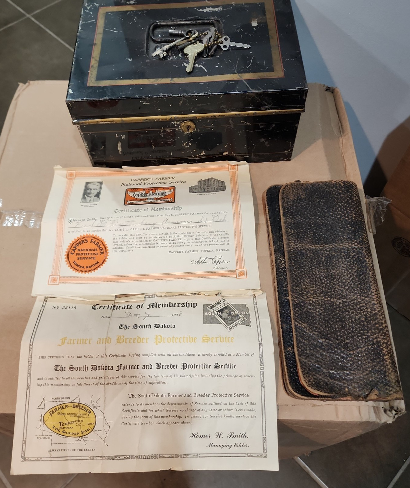 VTG 1928 1933 S Dakota Farmer Certificates Leather Pouch Tin Box Keys Lot