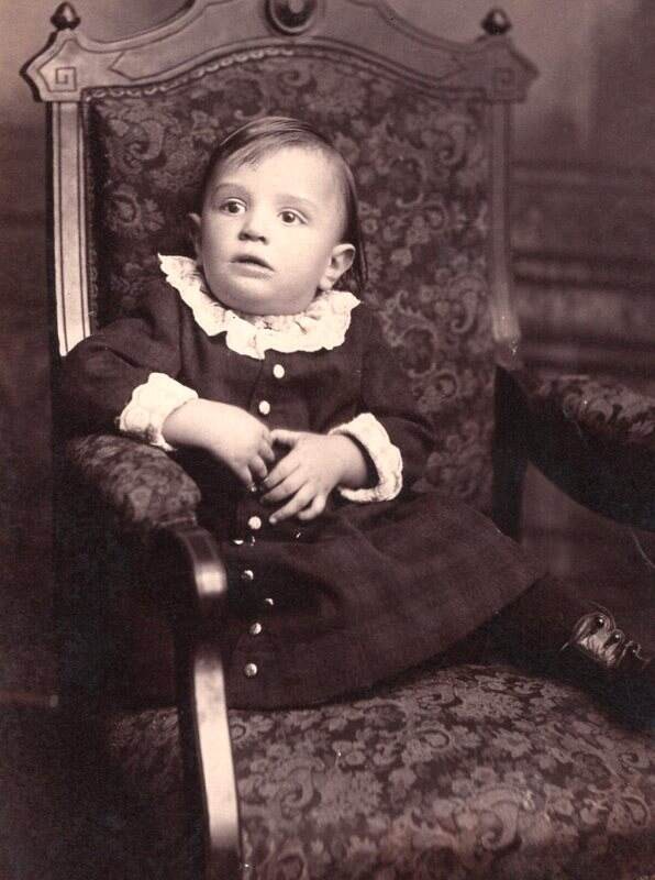 Antique Cabinet Card Photo Sweet Child on Large Wooden Chair Leavenworth KS