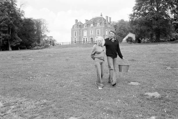 Jacques Anquetil And His Wife Janine In Their Estate 1979 Old Photo 24