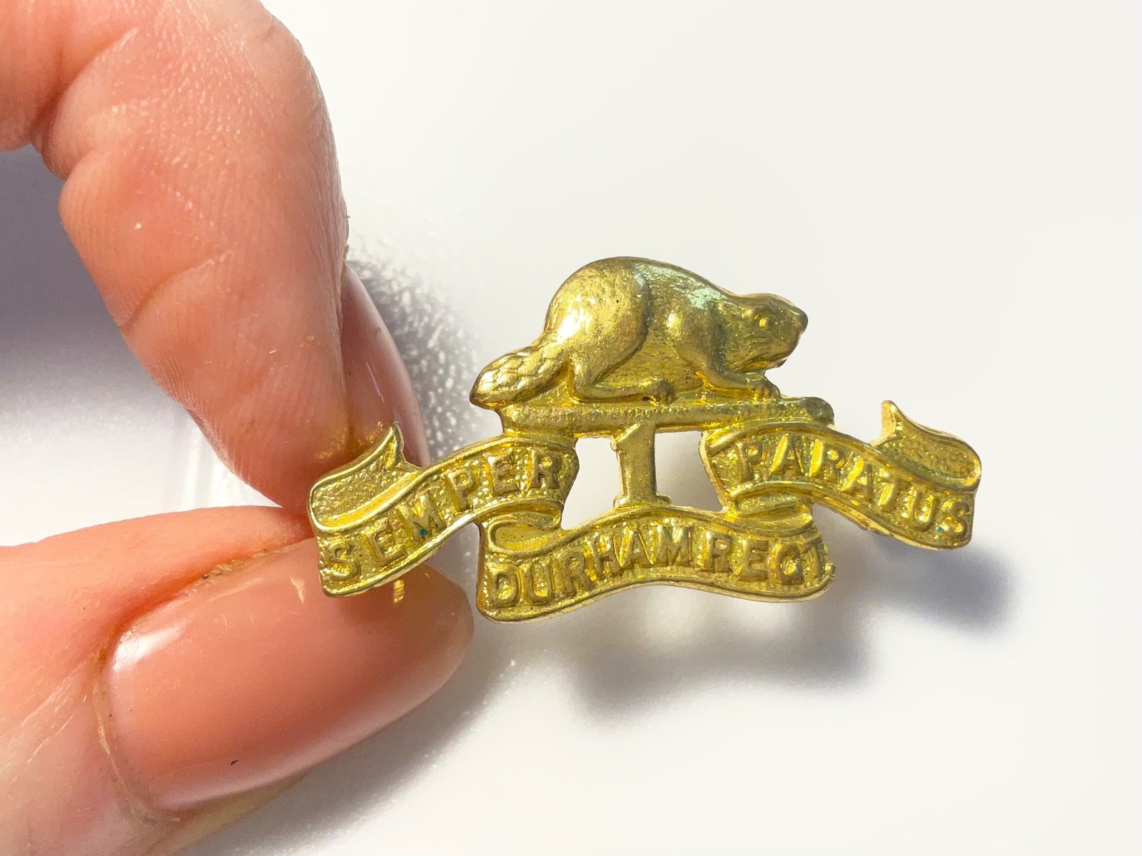 Pre WWII Canadian Durham Regiment Collar Badge Semper Paratus Beaver Militia