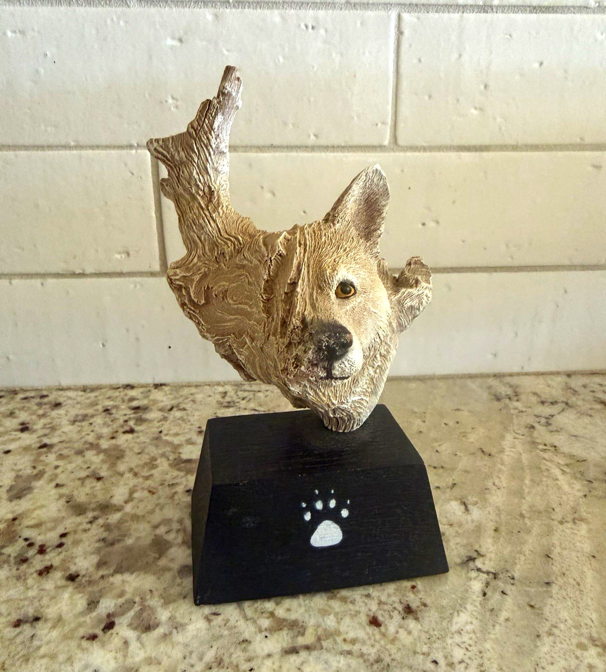 Pinnacle Limited Edition Rick Cain Wolf Head Bust  limited edition 1135/3000