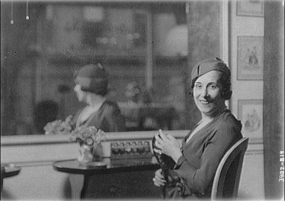 Lucrezia Bori 1920s Portrait Photograph Smiling Woman Mirror Reflection
