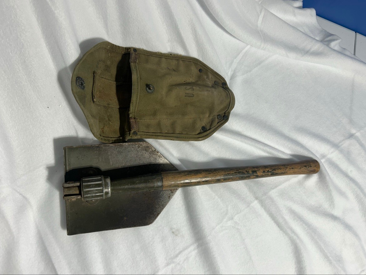 WWII US M1943 Folding Entrenching Tool Shovel US WOOD 1944 Carrier E-Tool
