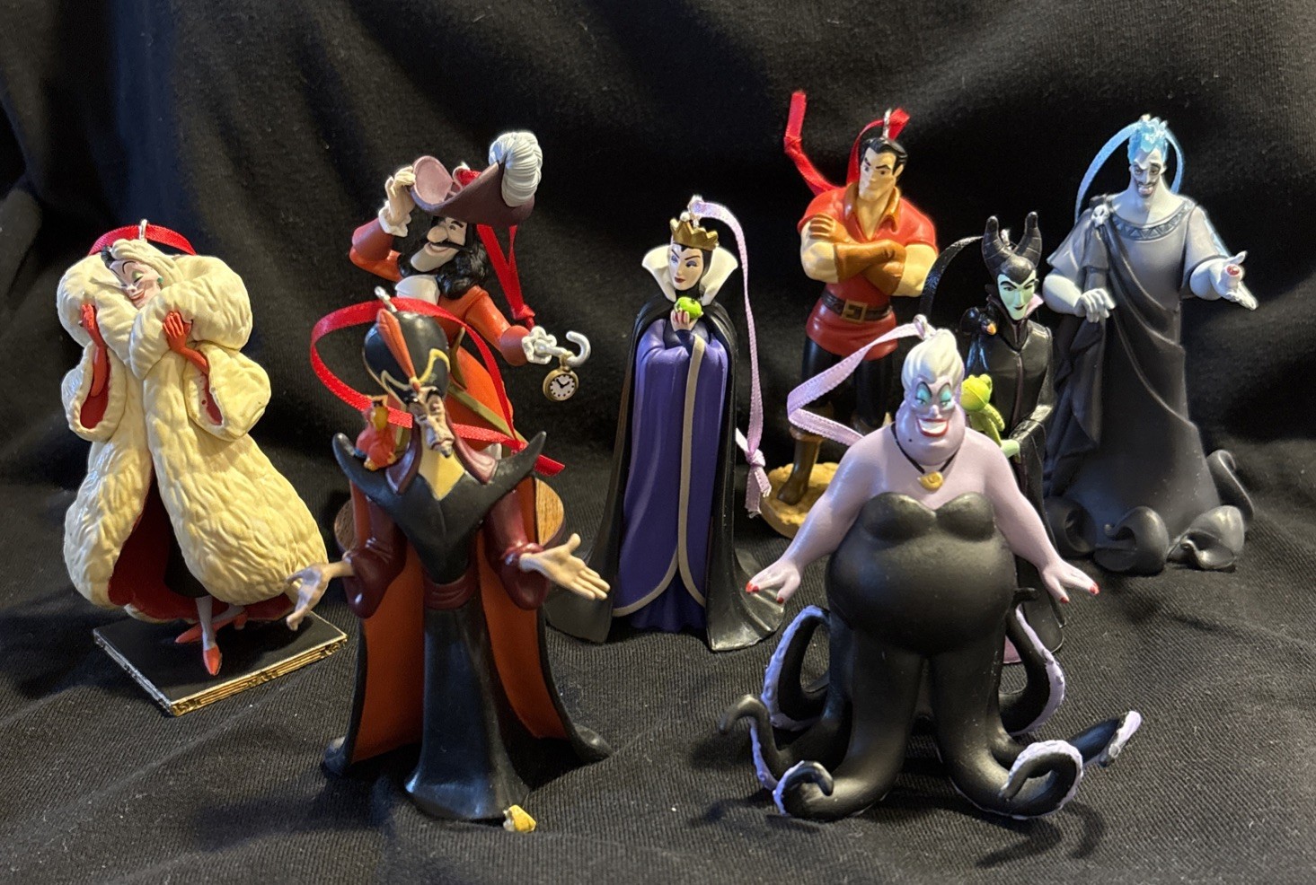 Disney Villains Christmas Ornament set Hook Ursula Cruella Jafar Gaston