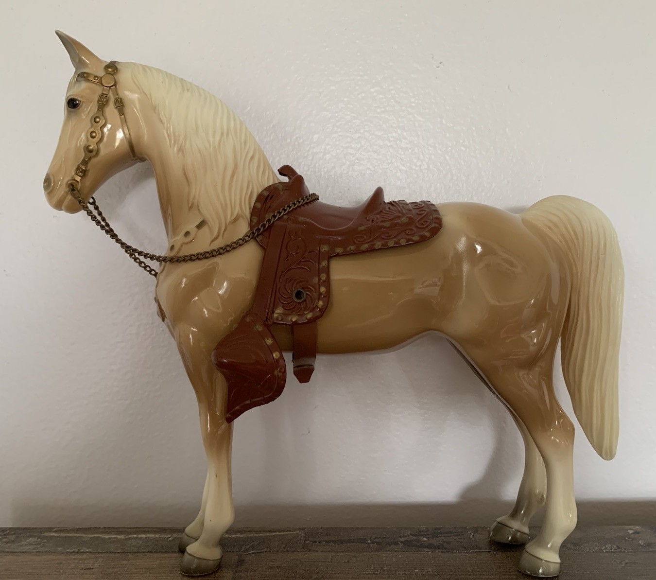 Breyer Vintage Traditional Model Western Horse Palomino *READ*