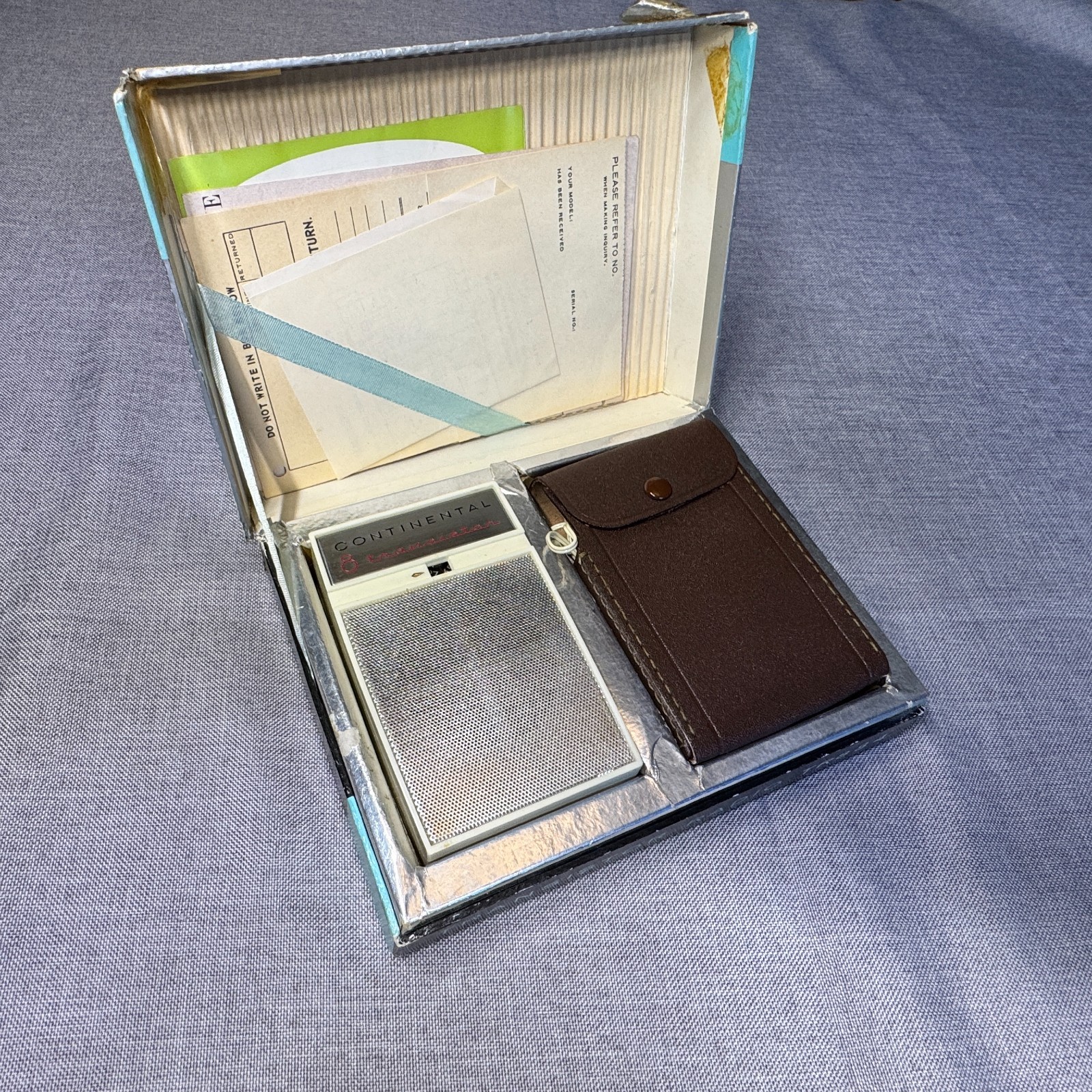 Vintage 1960s Continental TR-884 8 Transistor AM Radio Japan Atomic Era w Box