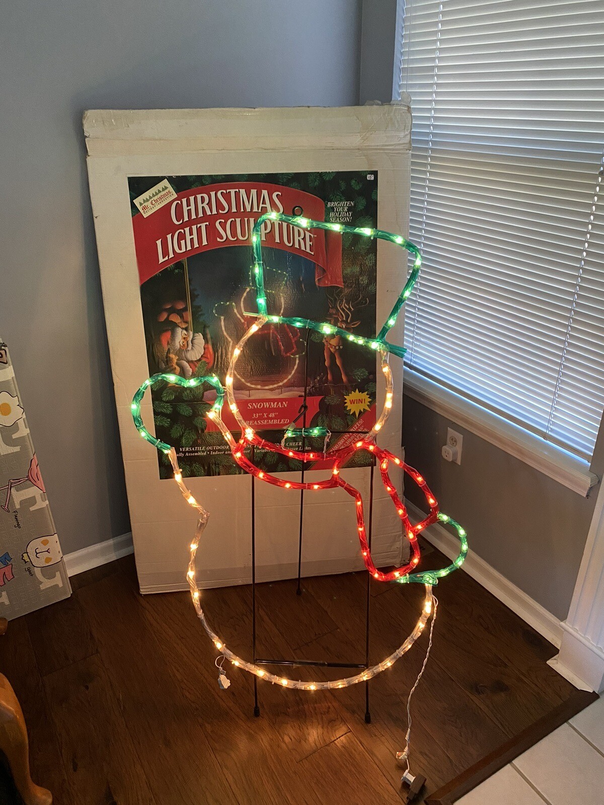 VINTAGE SUPER RARE MR CHRISTMAS SNOWMAN 48x33 CHRISTMAS LIGHT SCULPTURE W/STAND