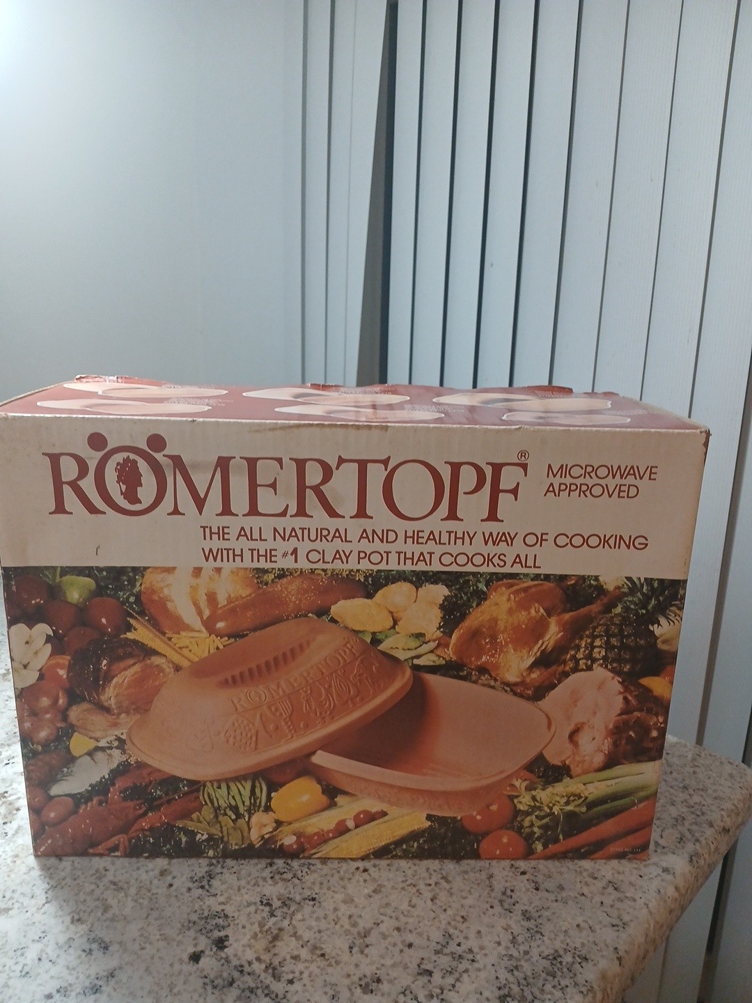 ROMERTOPF CLAY UNGLAZED BAKER TERRACOTTA COVERED COOKER STYLE 111/- NIB