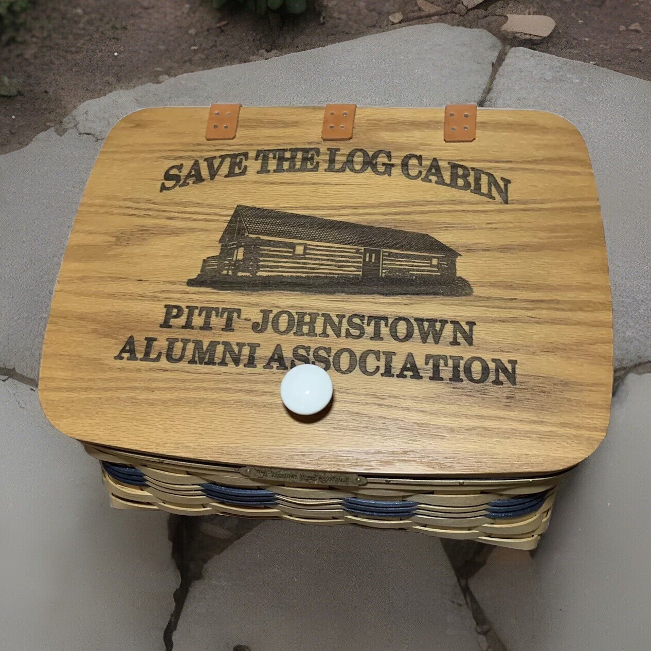 UPJ Pitt Johnstown Alumni University of Pittsburgh *Log Cabin* Basket w/ Lid Oak