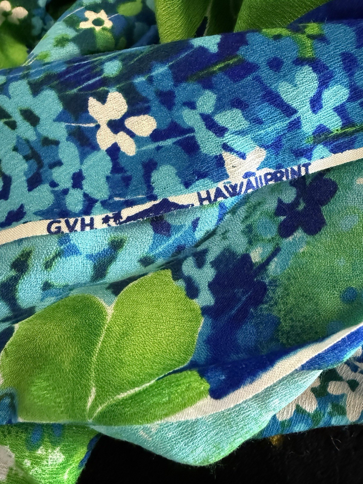 Vtg GVH HawaiiPrint Hawaiian Barkcloth Crepe Floral Blues 3 yds 42 96 X 42 Inche