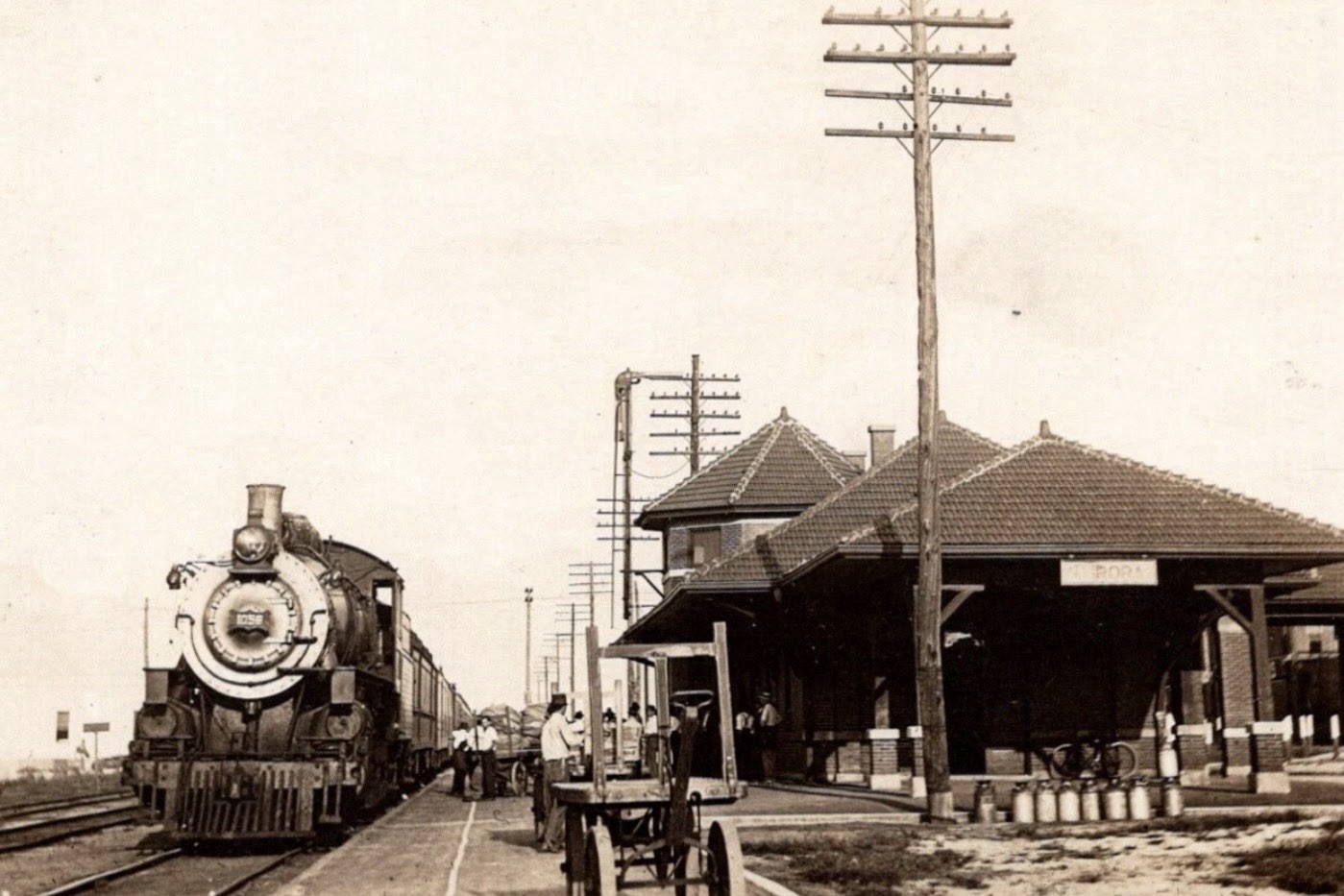 RPPC Reproduction Postcard Aurora Missouri FRISCO Railroad Depot Train A281