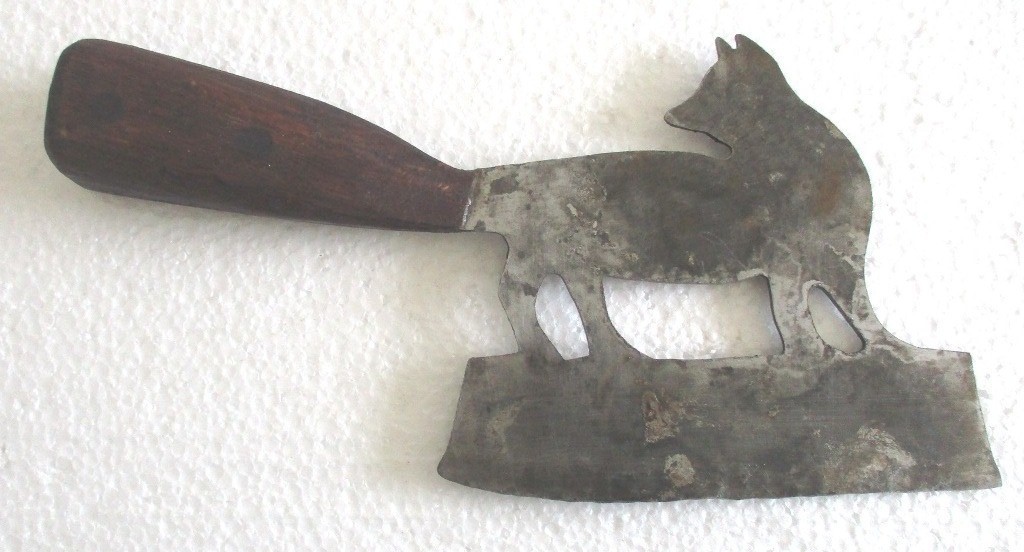 ANTIQUE BUTCHER'S CLEAVER MEAT KNIFE DETAILED FOX