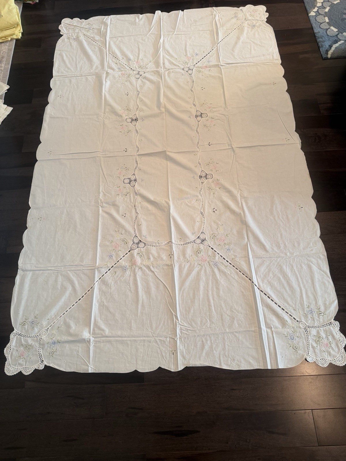 Vtg Lrg White Cotton Tablecloth W Floral Hand Embroidery & Cutwork Lace 98” Vtg Lrg White Cotton Tablecloth W Floral Hand Embroidery & Cutwork Lace 98”