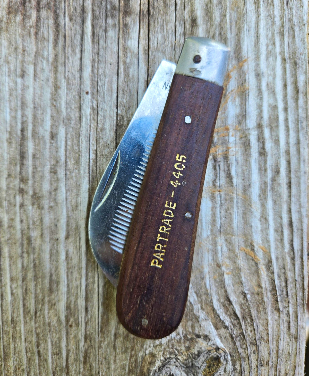 Vintage Partrade 4405 Folding Hoof Farrier Knife Made in Japan Wood Handle