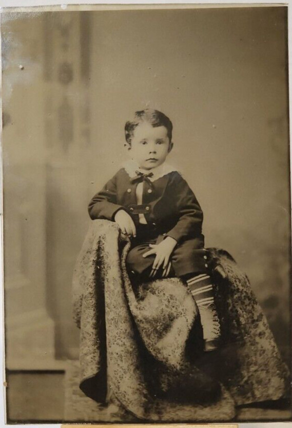 Antique Mid To Late 1800\'s Ambrotype Of A Small Boy Posing For A Photograph Rare