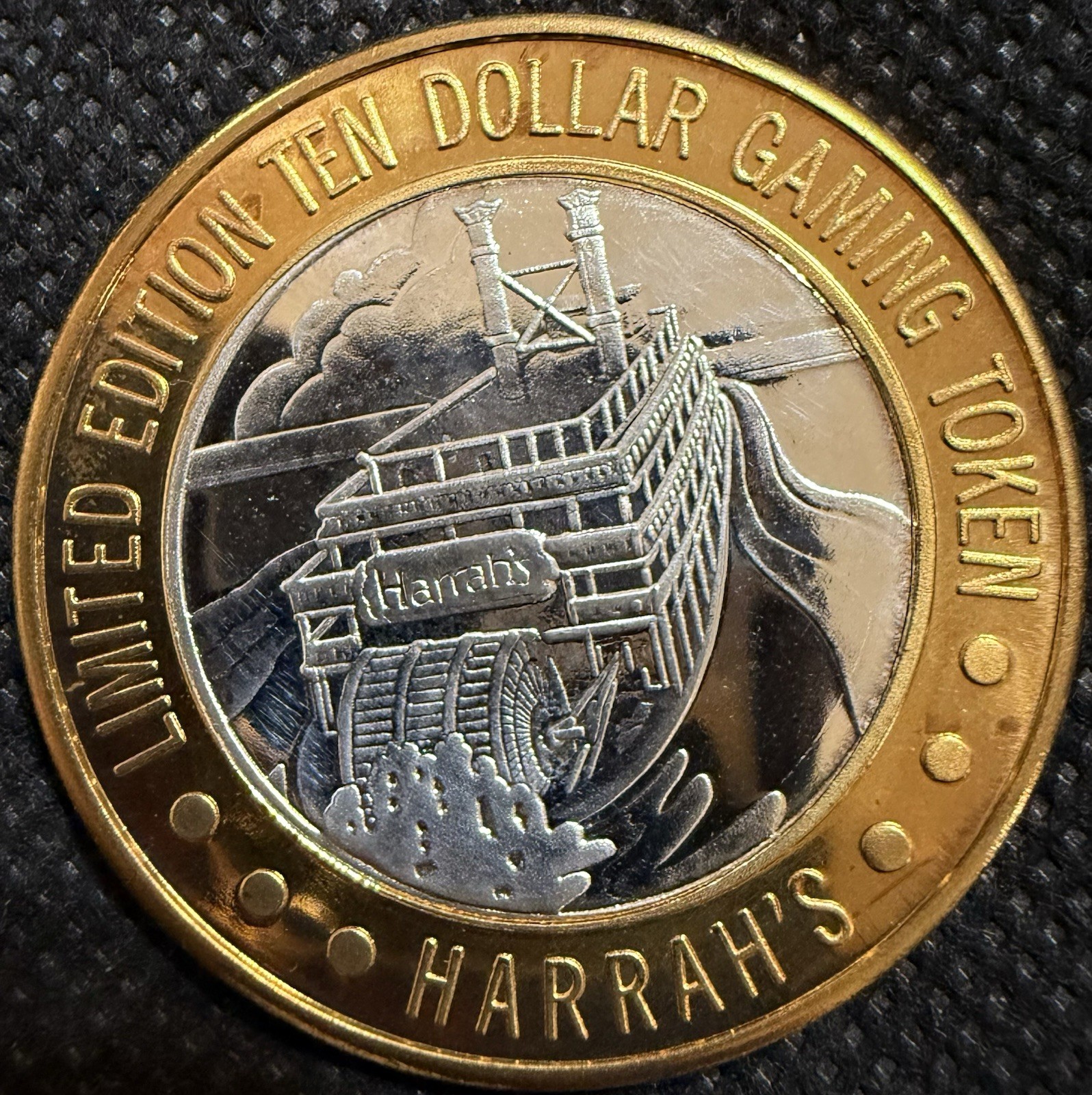 ⭐️HARRAH’S HOTEL & CASINO Limited Edition 999% .6 Oz Pure Silver Strke Center⭐️