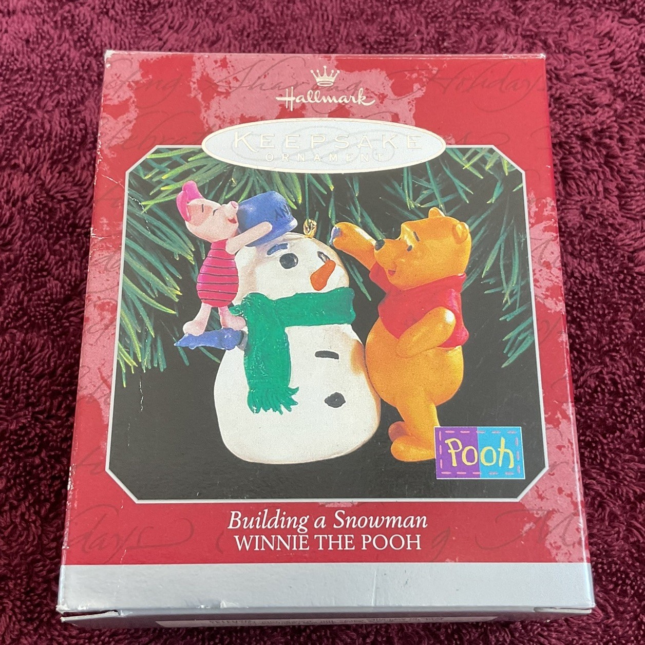 NIB 1998 Hallmark Keepsake Ornament Disney\'s Winnie the Pooh Building a Snowman