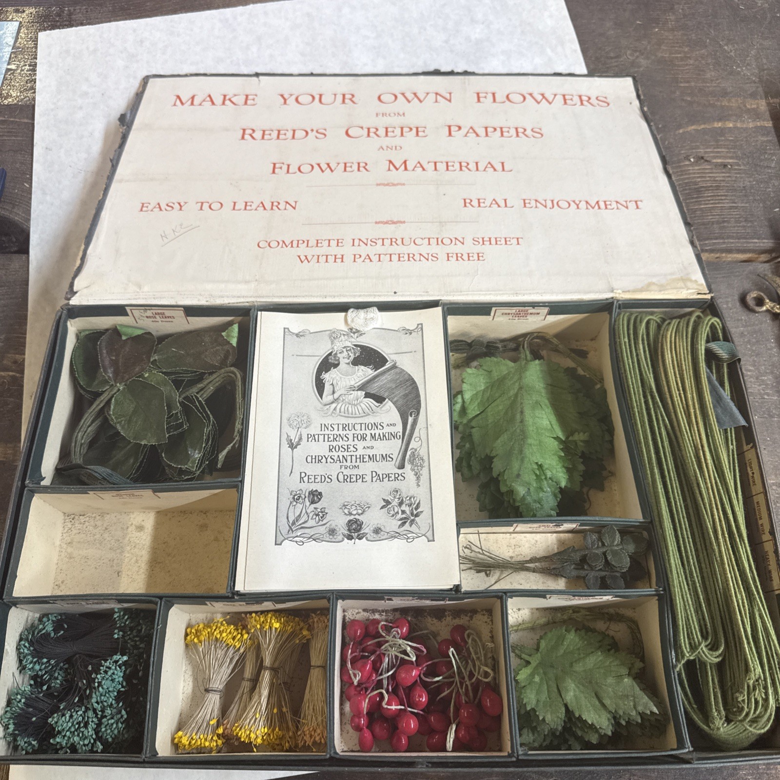 CA REED CO Vtg c1930s-40s Rare Crepe Paper Flower Making Kit.