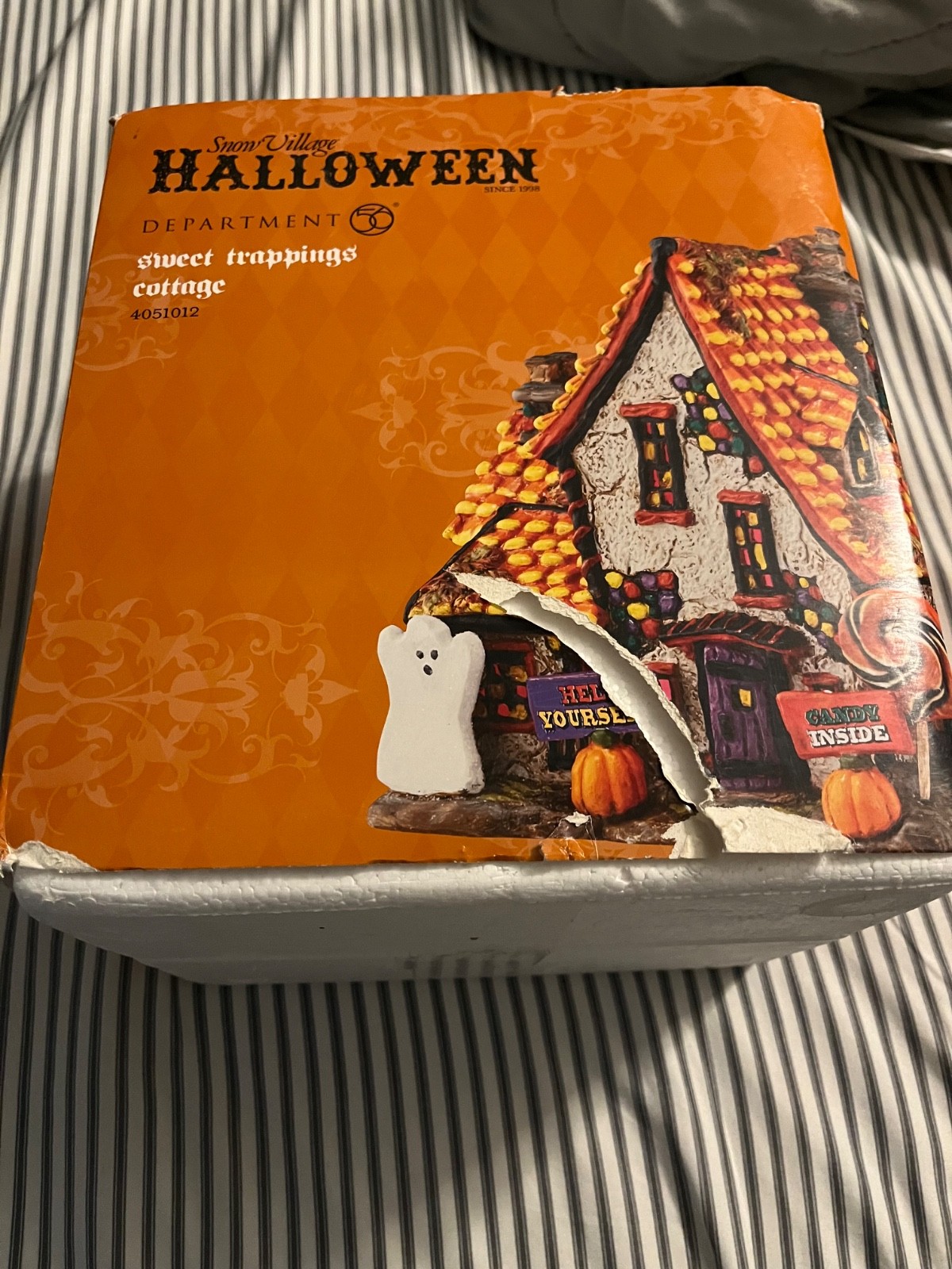 Department 56 Snow Village Halloween Sweet Trappings Cottage