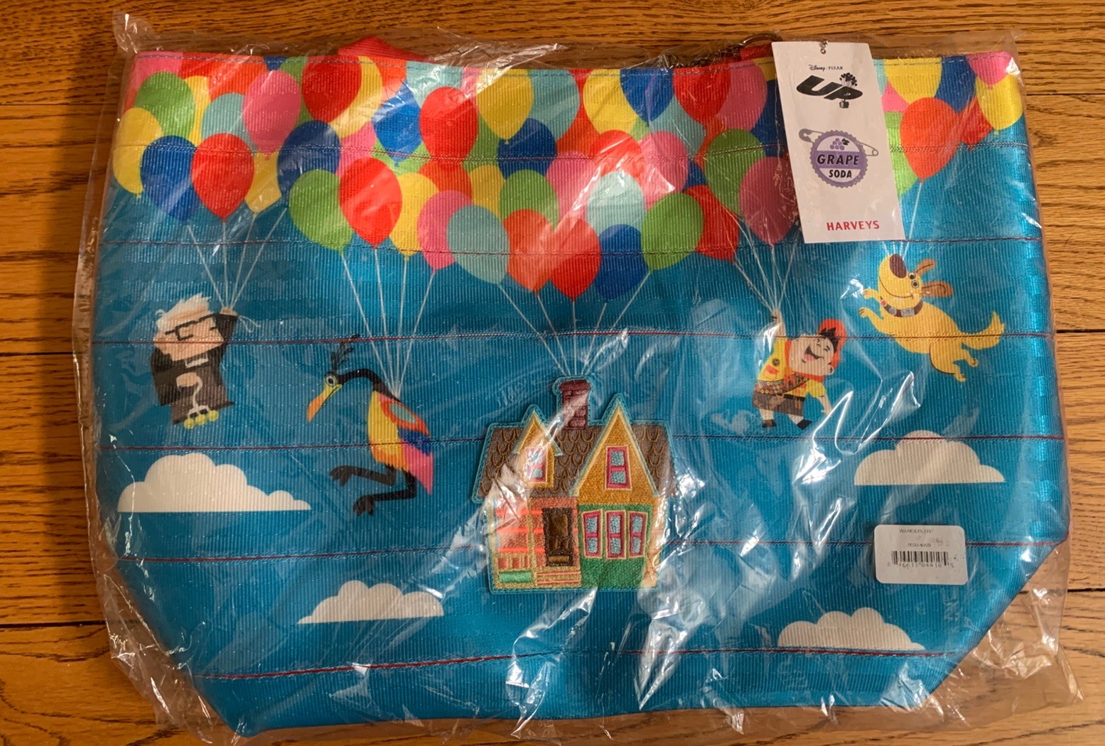 Harveys Seatbelt Disney Pixar Up Wanderlust Large Tote Bag Purse NWT 