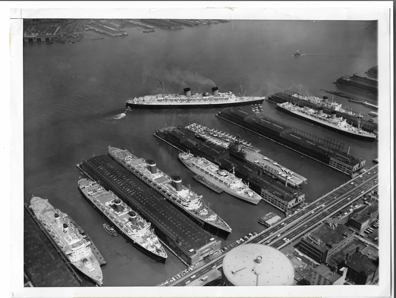SS UNITED STATES OCEAN LINER 1961 Vintage Sharp Press Photo Cruise Ship 9X7 SS UNITED STATES OCEAN LINER 1961 Vintage Sharp Press Photo Cruise Ship 9X7