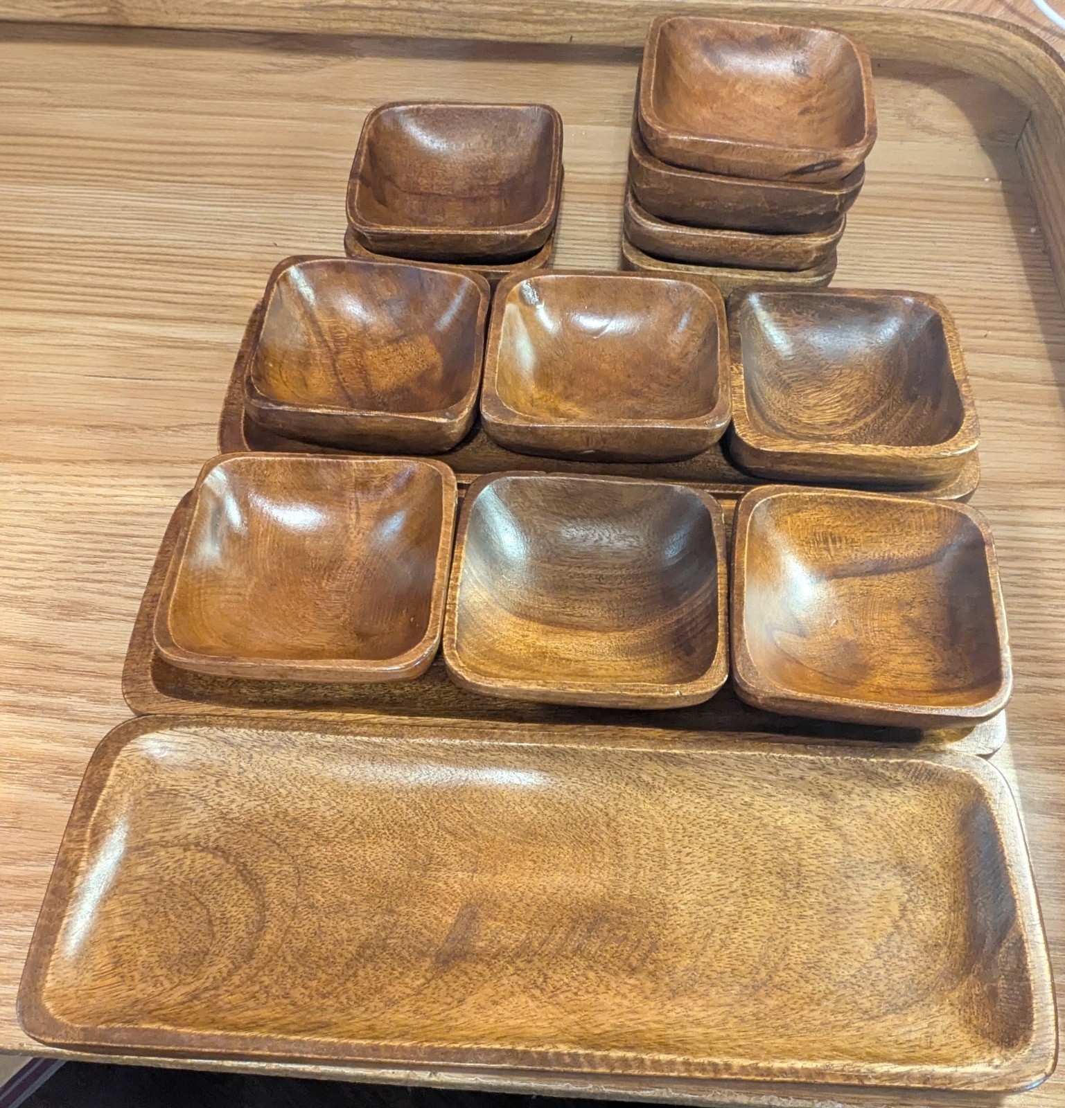 70s Vtg Monkey Pod 15 Piece Serving Set Acacia Carved Wood Square MCM 