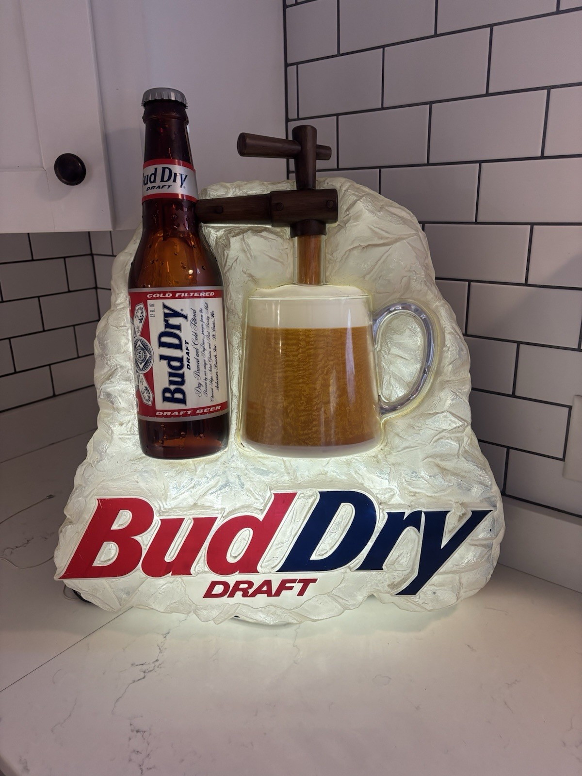 VINTAGE BUDWEISER BUD DRY DRAFT LIGHTED BEER SIGN TAP MUG 26