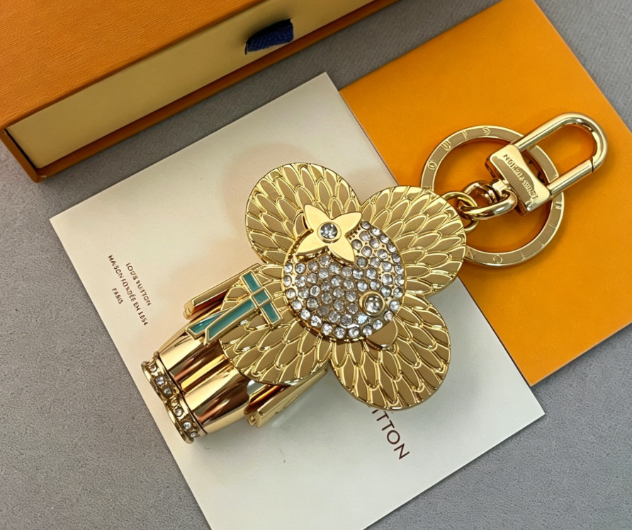 Cute Flower Shaped Keychain Bag Charm with Sparkling Crystals, Gold Tone Metal