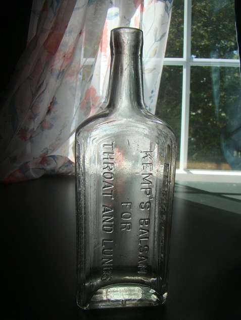 Antique Early KEMP'S BALSAM FOR THROAT AND LUNGS - LEROY, N.Y. Medicine Bottle