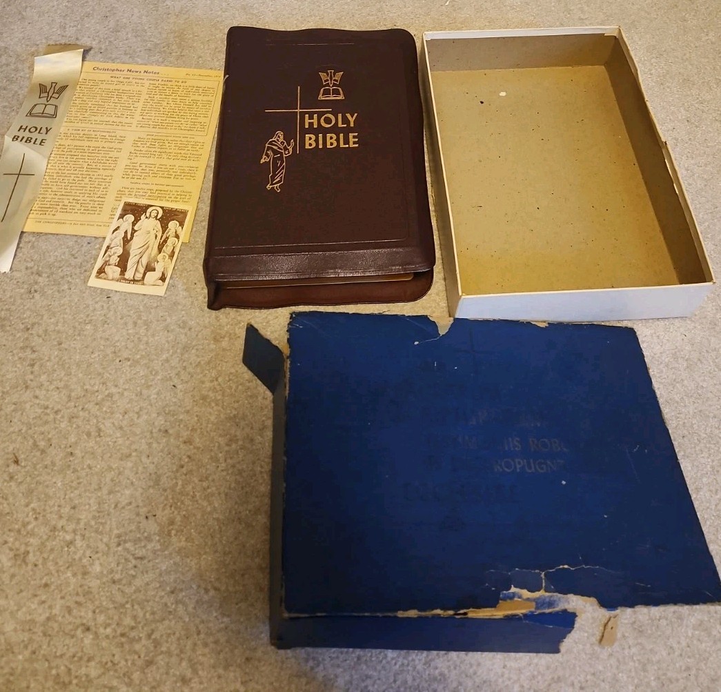 Vintage 1950 HOLY BIBLE Catholic Press Vintage 1950 HOLY BIBLE Catholic Press
