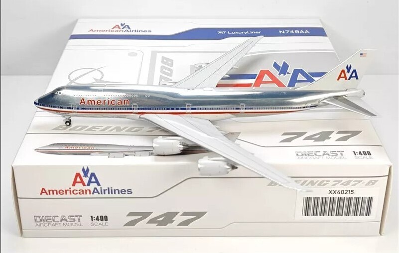 JC Wings XX40215 American Airlines Boeing 747-8I N748AA Diecast 1/400 Jet Model