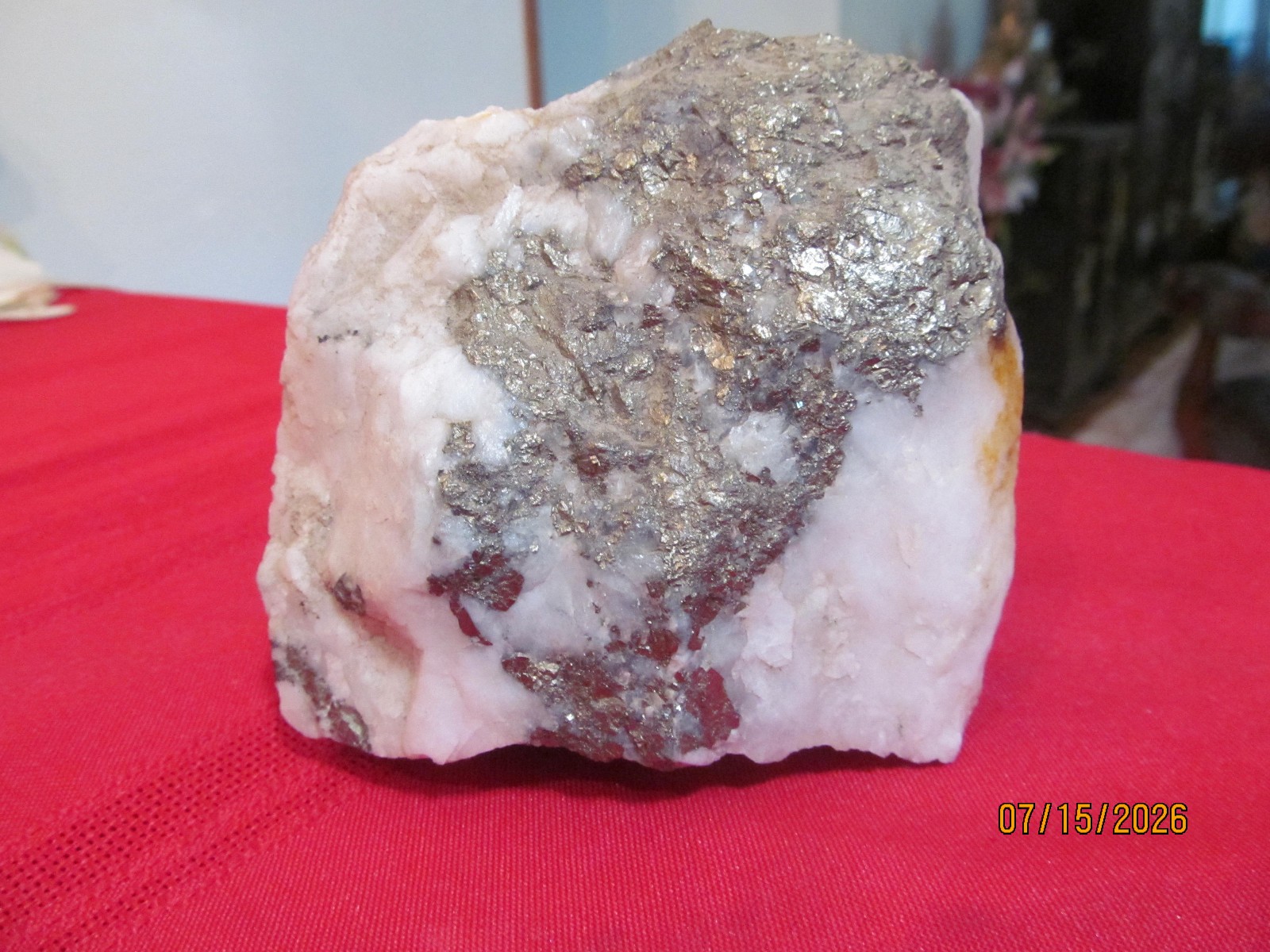 NICE BIG FOOLS GOLD PYRITE NUGGET  1 LB 7 OZ, 4 BY 2 INCHES