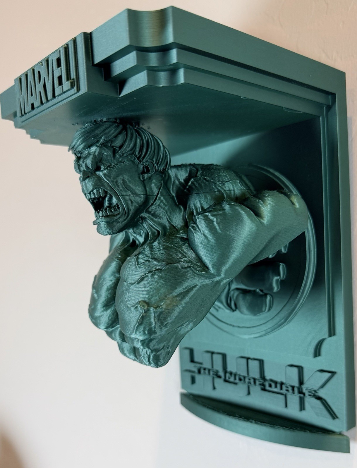 MARVEL Hulk Avengers Like 5x5 Top Floating Wall Shelf Collectible New
