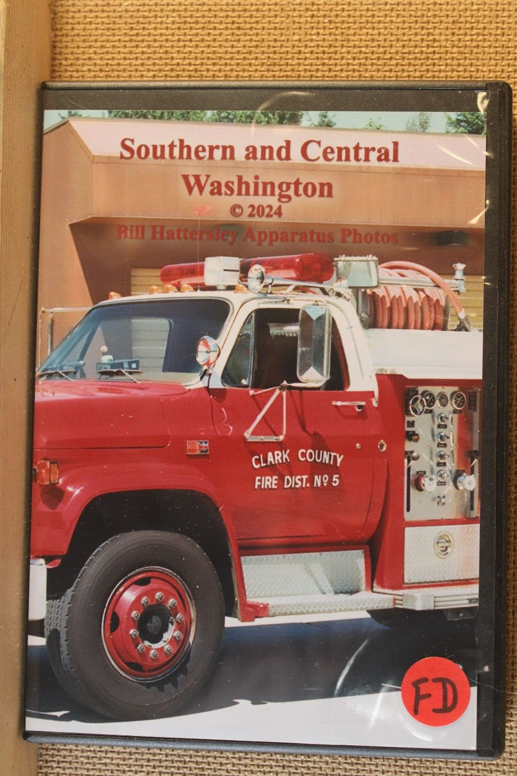 257 COLOR FIRE APPARATUS IMAGES ON USB DRIVE FROM SOUTHERN AND CENTRAL WA. STATE
