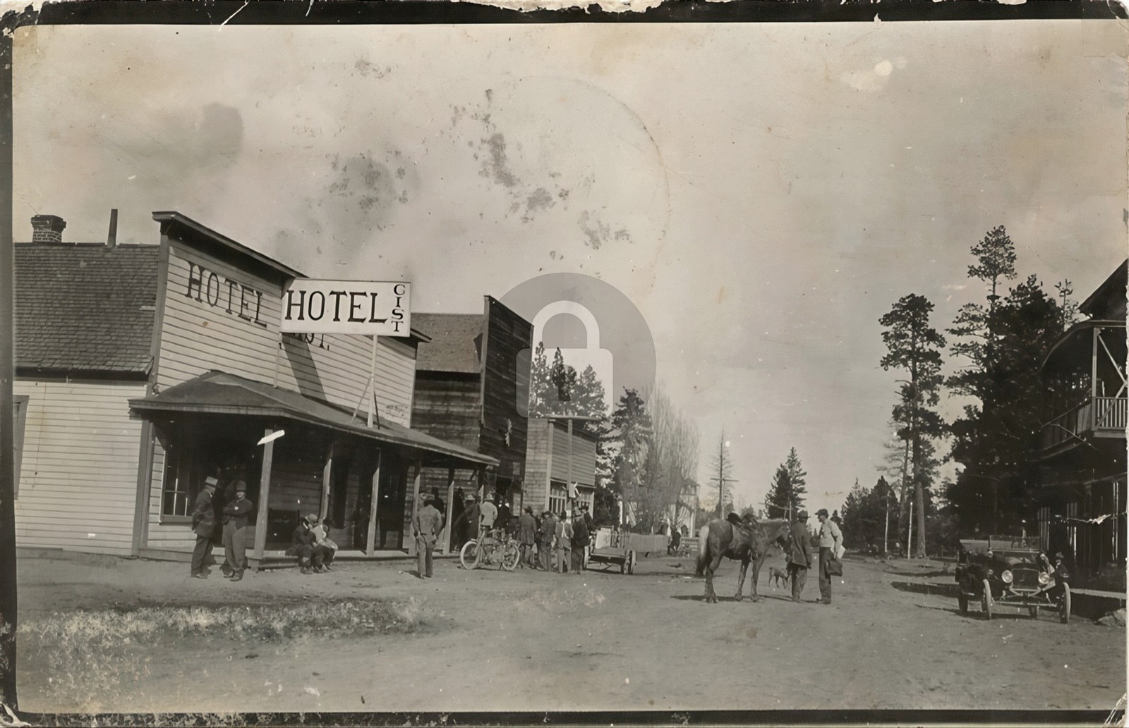 1910 Sisters Oregon Main Street Hotel Gist Motorcycle Old Car RPPC Postcard COPY
