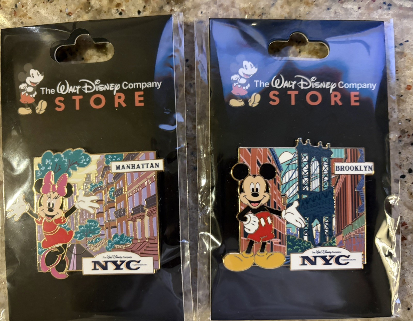 Disney Company Store TWDC New York Boroughs Mickey Minnie Fab 2 Pin Set NEW DEC Disney Company Store TWDC New York Boroughs Mickey Minnie Fab 2 Pin Set NEW DEC